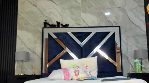 Vanessa Hard online show from 7, 2, 2026