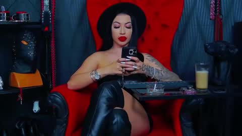 Miss Vanessa online show from 6, 3, 2025