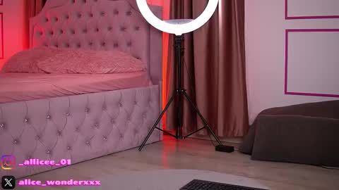 Vanessa Simon online show from 13, 11, 2025