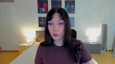 Mia online show from 10, 5, 2026
