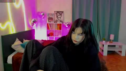 Mia online show from 19, 5, 2026