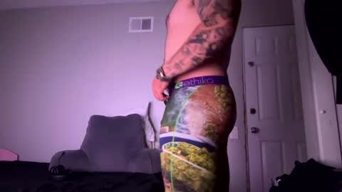 Snapshot of vanillapretzel chatting on 4, 10, 2025 vanillapretzel online show from 4, 10, 2025