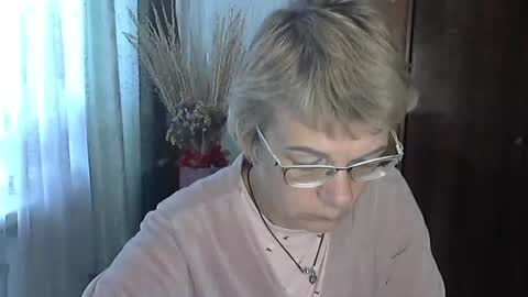Vanillaxcreamy online show from 21, 10, 2025