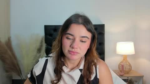 Vannesa online show from 7, 4, 2026