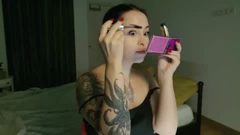 vaolietkat online show from 21, 10, 2025