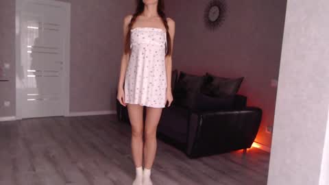 Varonica Caprii Online this week  Monday Tuesday Thursday Friday online show from 22, 12, 2024