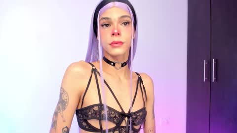 Snapshot of varya_ferreira chatting on 8, 10, 2025  Varya Ferreira - independent model  online show from 8, 10, 2025