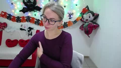 Snapshot of vasilisasii chatting on 22, 10, 2025 Vasilisa online show from 22, 10, 2025
