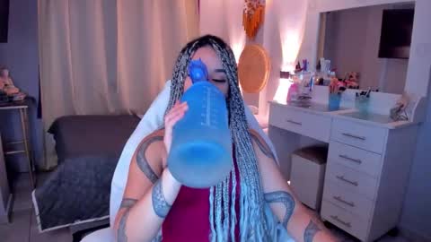 Snapshot of vayolett_bass chatting on 15, 1, 2026 Vayolett Bass online show from 15, 1, 2026