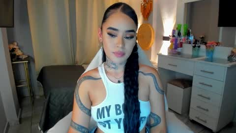 Snapshot of vayolett_bass chatting on 20, 2, 2026 Vayolett Bass online show from 20, 2, 2026