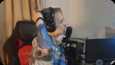veelucious online show from 8, 10, 2025