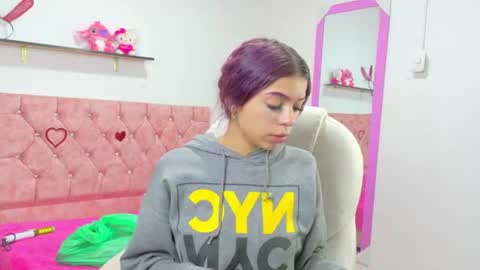 Velinahoney online show from 6, 8, 2026