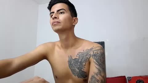 velk_hot1 online show from 8, 3, 2025