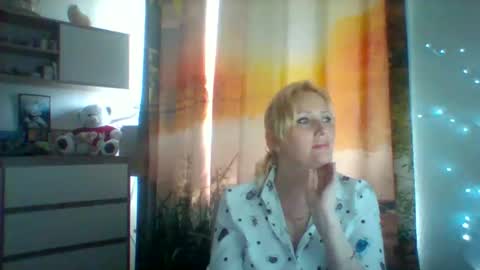 Snapshot of velka_raspberry chatting on 18, 5, 2026 velka_raspberry online show from 18, 5, 2026