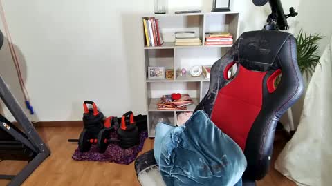 Im VelaI will be Christmas and New Year with my family December 22 to January 13 I will miss you guys. online show from 2, 3, 2025