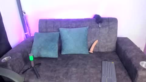 Snapshot of velmoon chatting on 11, 11, 2025 velmoon online show from 11, 11, 2025
