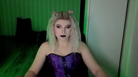 Snapshot of velvet_siren chatting on 1, 2, 2026 Violet online show from 1, 2, 2026