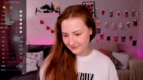 Snapshot of velvetcherry_ chatting on 29, 4, 2026 Mia online show from 29, 4, 2026