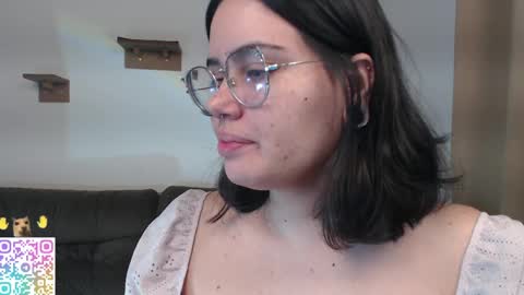 Snapshot of velvetcrystal chatting on 8, 6, 2026 Crystal PVT OPEN online show from 8, 6, 2026