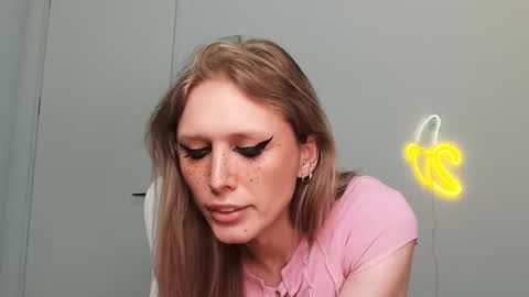 VelvetTGirl online show from 7, 2, 2026