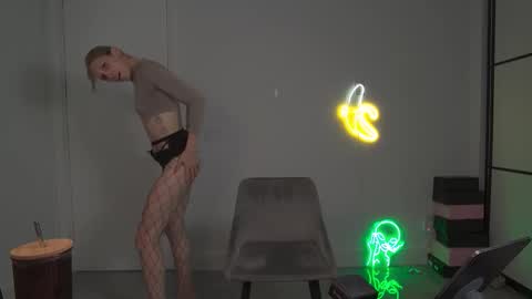 VelvetTGirl online show from 10, 3, 2026