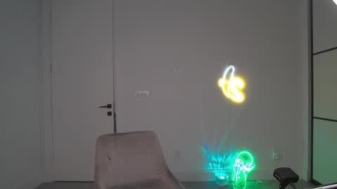 VelvetTGirl online show from 2, 4, 2026