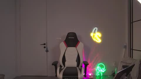 VelvetTGirl online show from 11, 4, 2026