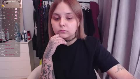 Snapshot of vendymories chatting on 10, 2, 2026 eva 3 online show from 10, 2, 2026