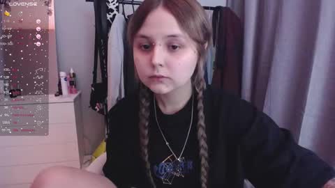 Snapshot of vendymories chatting on 4, 3, 2026 eva 3 online show from 4, 3, 2026