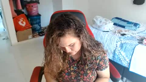 Snapshot of venecasexy44 chatting on 25, 6, 2026 venecasexy44 online show from 25, 6, 2026