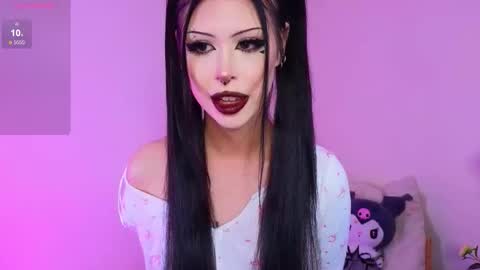 Vivian online show from 27, 9, 2025