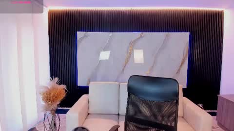 Snapshot of venus_cooperr chatting on 17, 7, 2026 Venus Cooperr online show from 17, 7, 2026