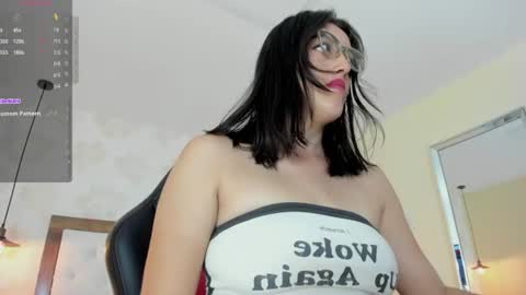 Snapshot of venusgreys1 chatting on 9, 7, 2026 VENUS online show from 9, 7, 2026