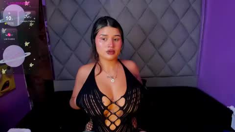 Venusowen  online show from 4, 3, 2025