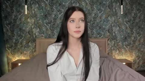 Veola online show from 21, 4, 2026