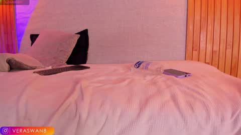 veraswan1 online show from 6, 12, 2024