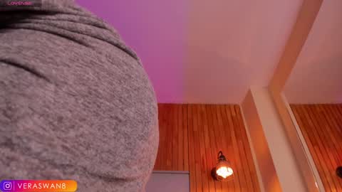 veraswan1 online show from 7, 12, 2024