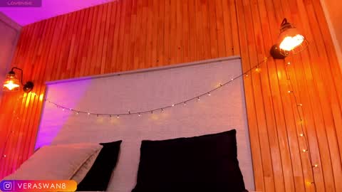 veraswan1 online show from 9, 1, 2025