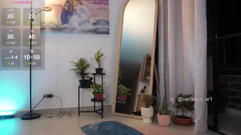 Snapshot of vero_cam chatting on 24, 9, 2025 vero_cam online show from 24, 9, 2025