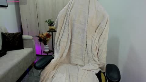 Snapshot of veromars_ chatting on 1, 4, 2026 Catalina online show from 1, 4, 2026