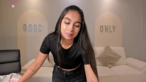 Vero  online show from 28, 11, 2025