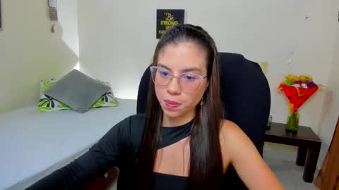 Veronica Miller online show from 3, 11, 2025