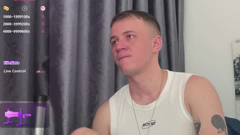 Snapshot of vers_gay chatting on 8, 6, 2026 Ethan online show from 8, 6, 2026