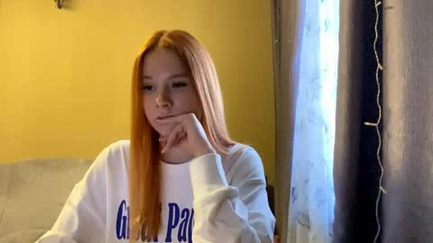 Snapshot of vertiegartrell chatting on 25, 5, 2026 Lina online show from 25, 5, 2026