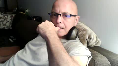 Snapshot of veryharrrrd chatting on 15, 12, 2024  Marco  online show from 15, 12, 2024