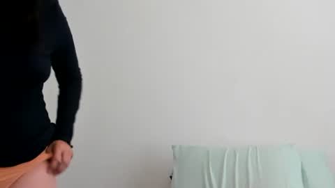 verysassypeachgoddess online show from 3, 3, 2026