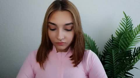 Snapshot of veryveryshygirl chatting on 18, 9, 2025 Ana online show from 18, 9, 2025