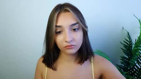 Snapshot of veryveryshygirl chatting on 7, 10, 2025 Ana online show from 7, 10, 2025