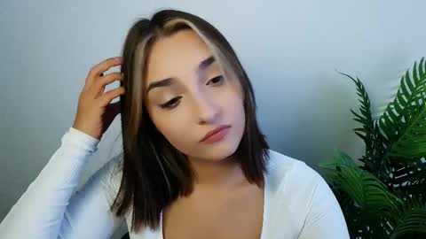 Snapshot of veryveryshygirl chatting on 16, 10, 2025 Ana online show from 16, 10, 2025