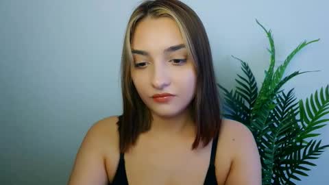 Snapshot of veryveryshygirl chatting on 5, 11, 2025 Ana online show from 5, 11, 2025